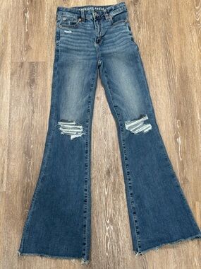 American Eagle Outfitters Distressed Super High-Rise Flare Jeans • 000R